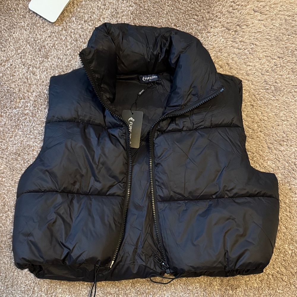 Black Puffer Vest Cropped